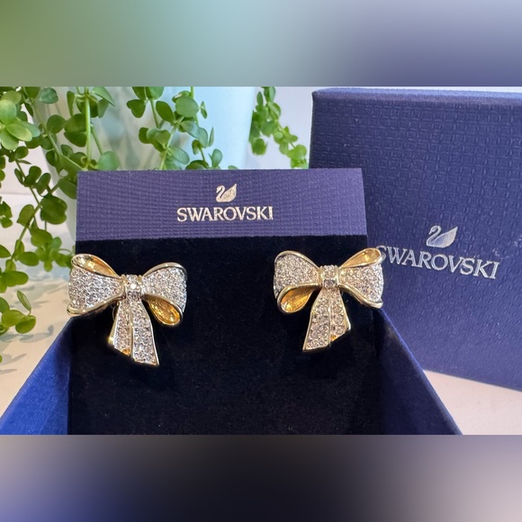 Authentic SWAROVSKI Gold Ribbon Pave Crystal Bow Clip on Earrings - Picture 10 of 13